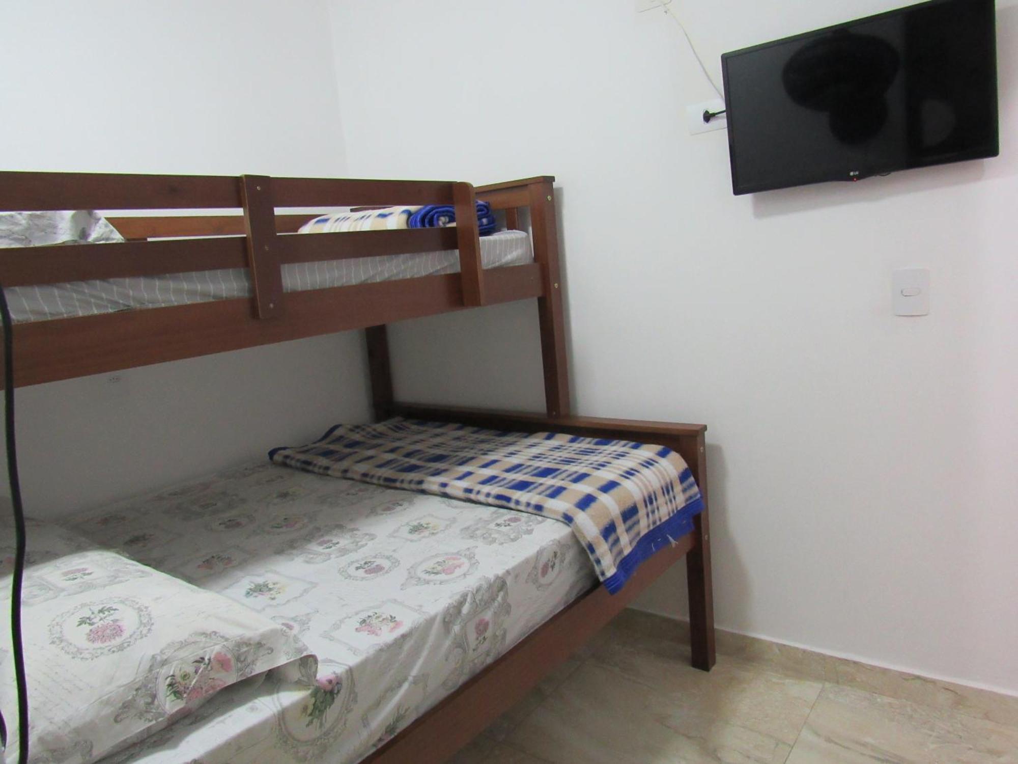 Vitoria Hostel Guarulhos Exterior photo